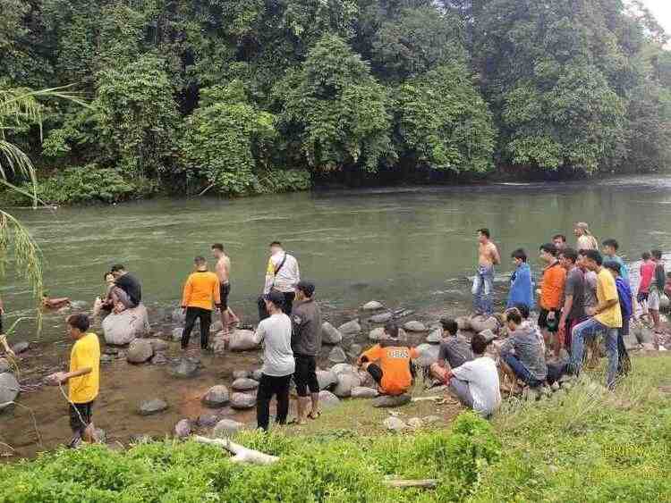 Diduga Tak Bisa Berenang, Warga Lampung Hanyut di Sungai Ogan