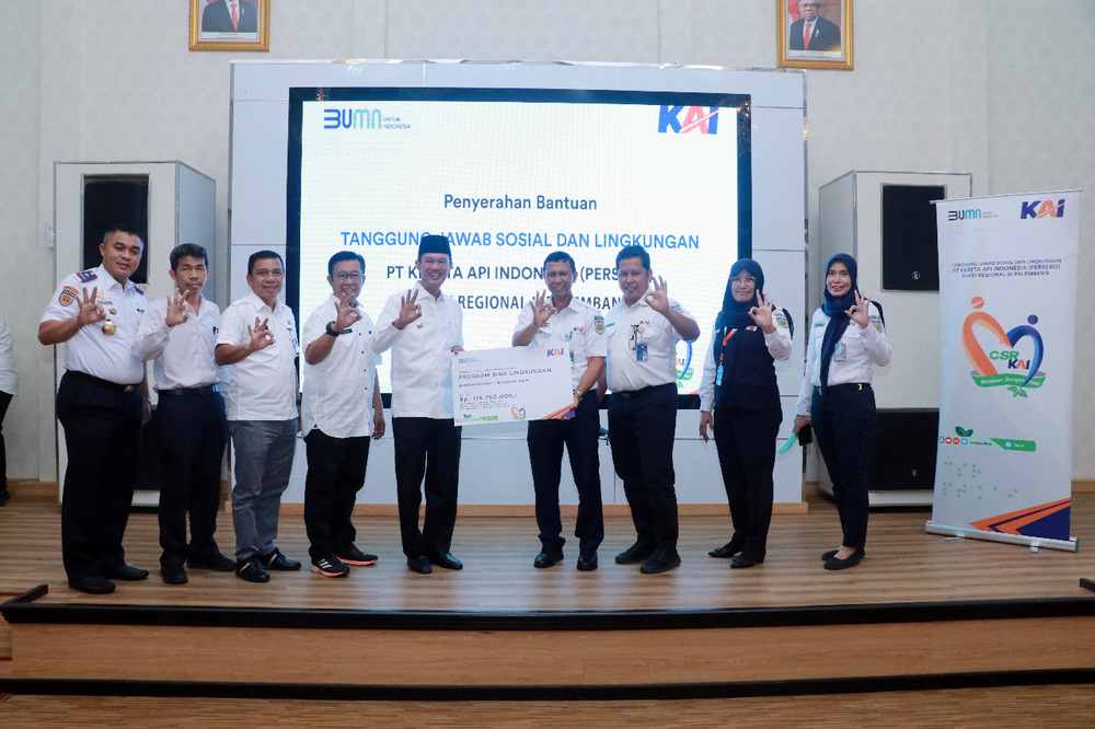 PT KAI Divre III Berikan Bantuan CSR Lima Motor Sampah untuk Kota Palembang