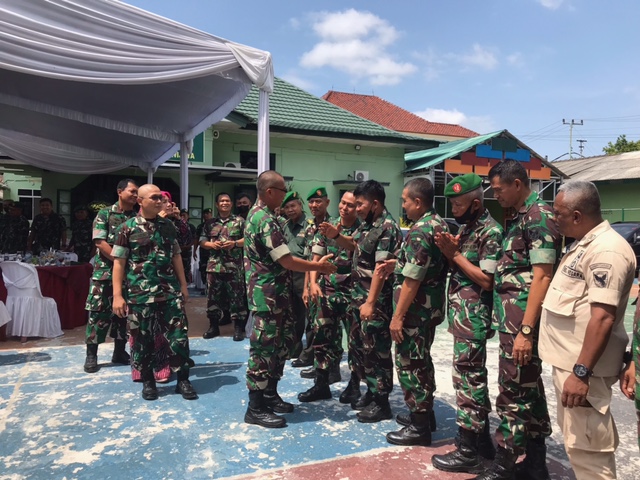 Warga Babinminvetcad Kodam II/Swj Lepas Letkol CZI Hendri Wijaya