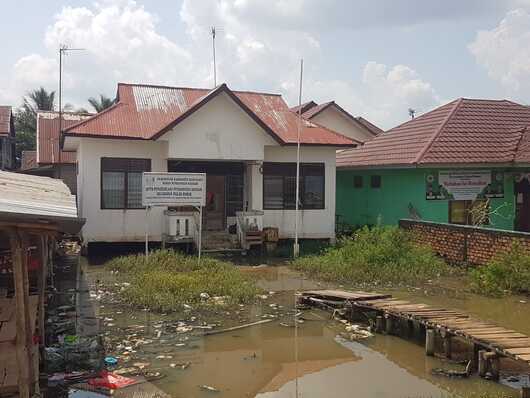 Sampah Berserakan, Kantor UPTB Pendapatan Daerah Pulau Rimau Jorok