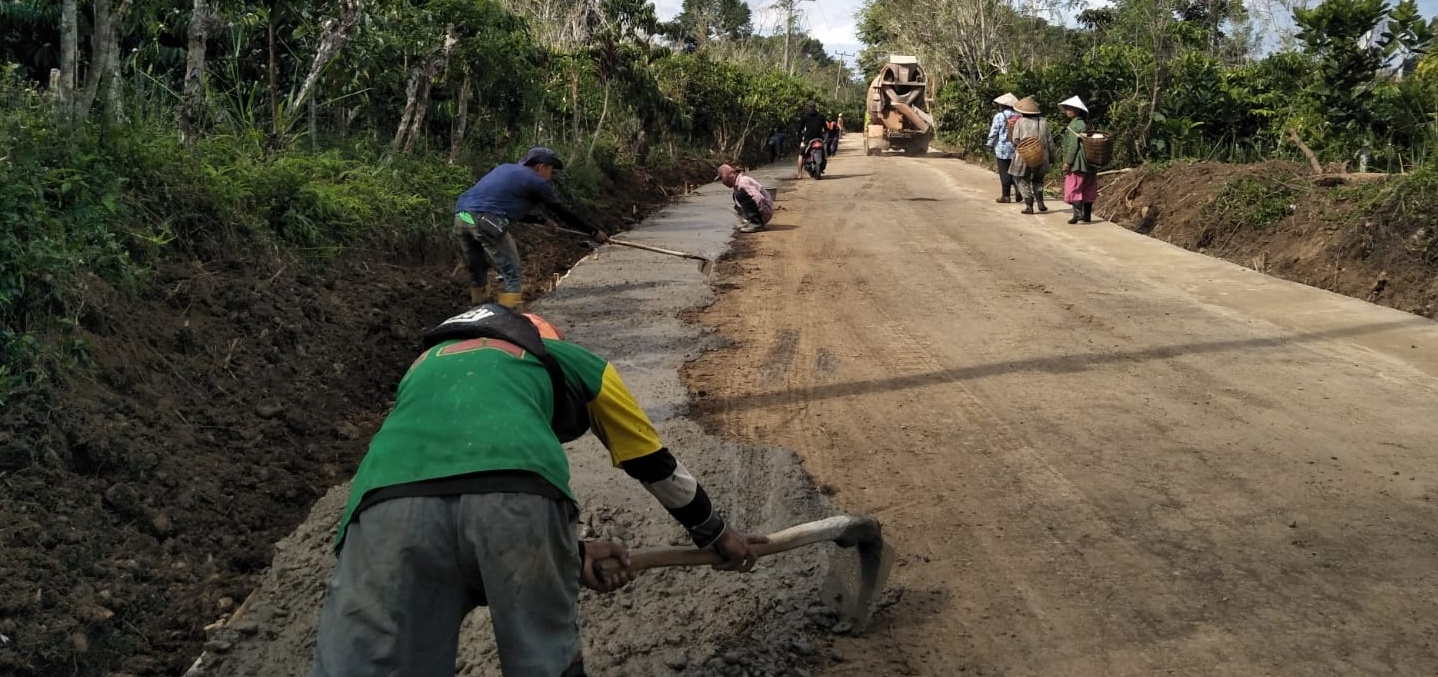 Jalan Pelosok di Pagar Alam Dilebarkan Bisa Tingkatkan Perekonomian