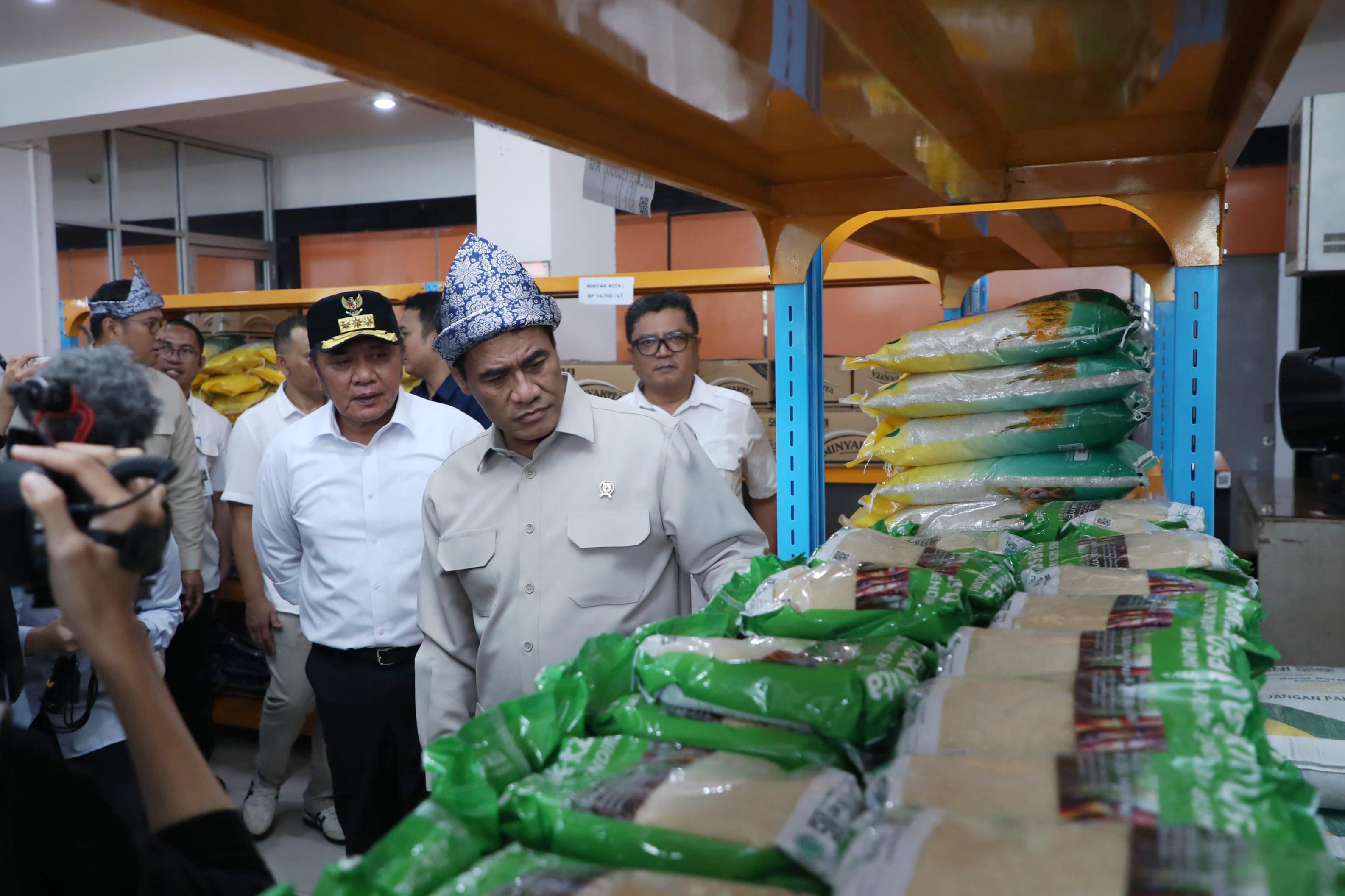 Arahan Mentan untuk Pengusaha di Palembang: Jangan Menjual Bahan Pokok di Atas HET 