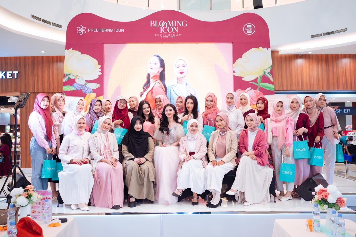 Kenalkan Matte Lip Cream di Color Expert Class Wardah ShadeXperience 