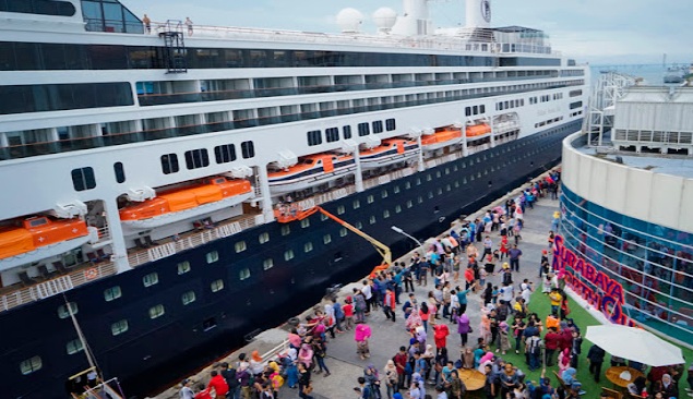 Liburan Seru ke Surabaya Bareng Teman, Praktis dan Penuh Spot Menarik