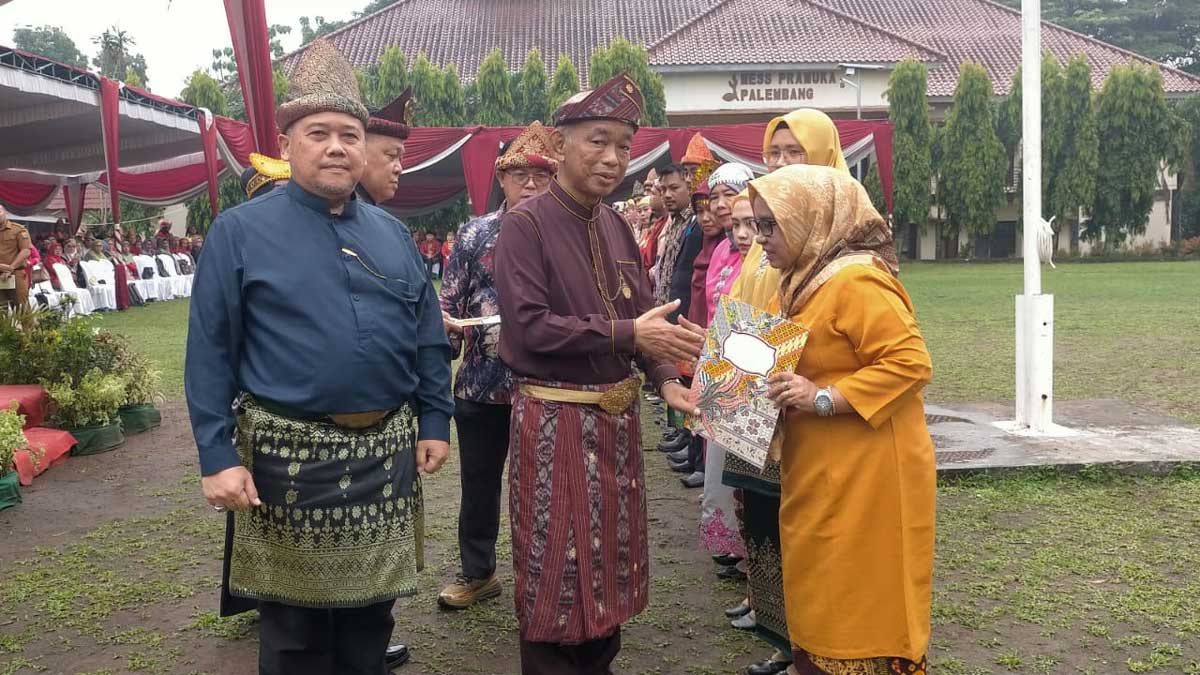 Hari Guru Nasional 2025, Tingkatkan Profesionalitas dan Kesejahteraan Guru