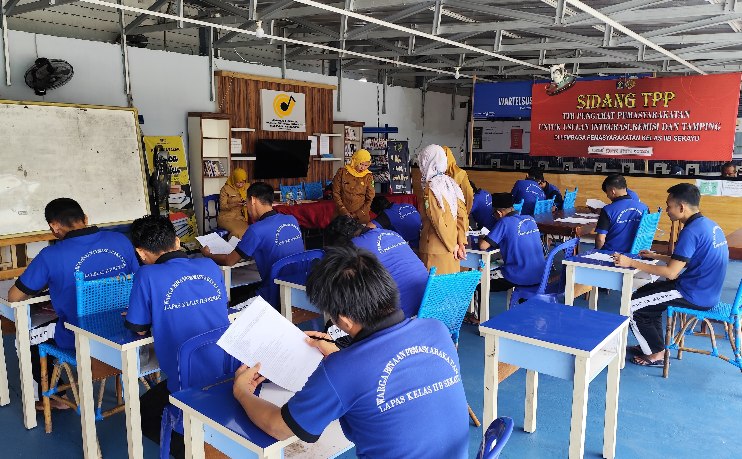 13 Warga Binaan Lapas Sekayu Ikuti Ujian Paket B dan C