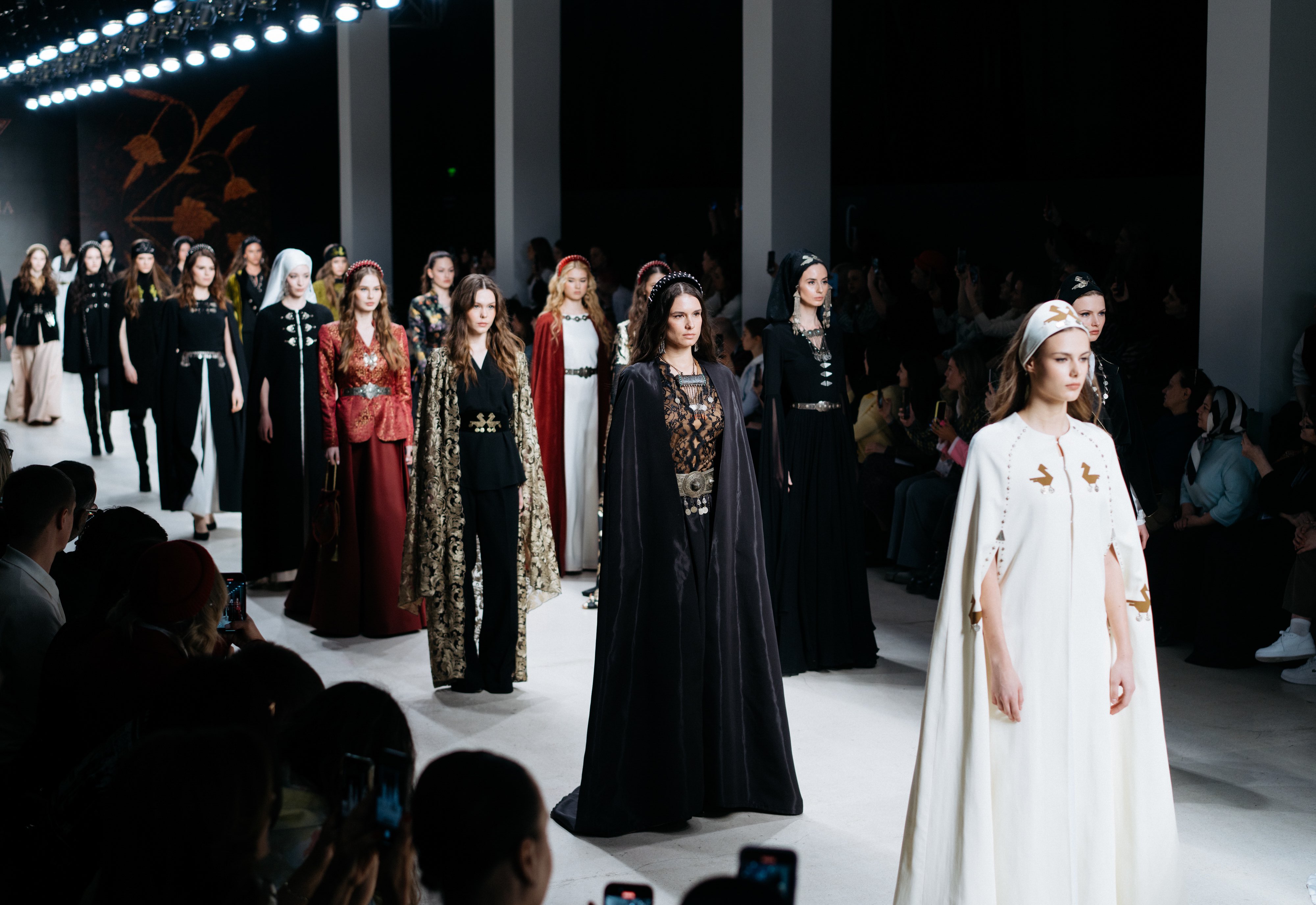Reborn29, Brand Asal Indonesia Perkenalkan Kain Khas Suku Jawa di Ajang Moscow Fashion Week