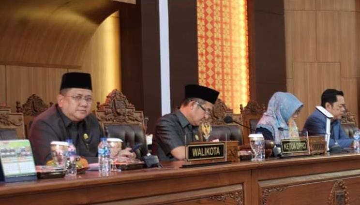 PJ Wali Kota Lubuklinggau H Koimudin Hadiri Rapat Paripurna DPRD Tentang Raperda Inisiatif 