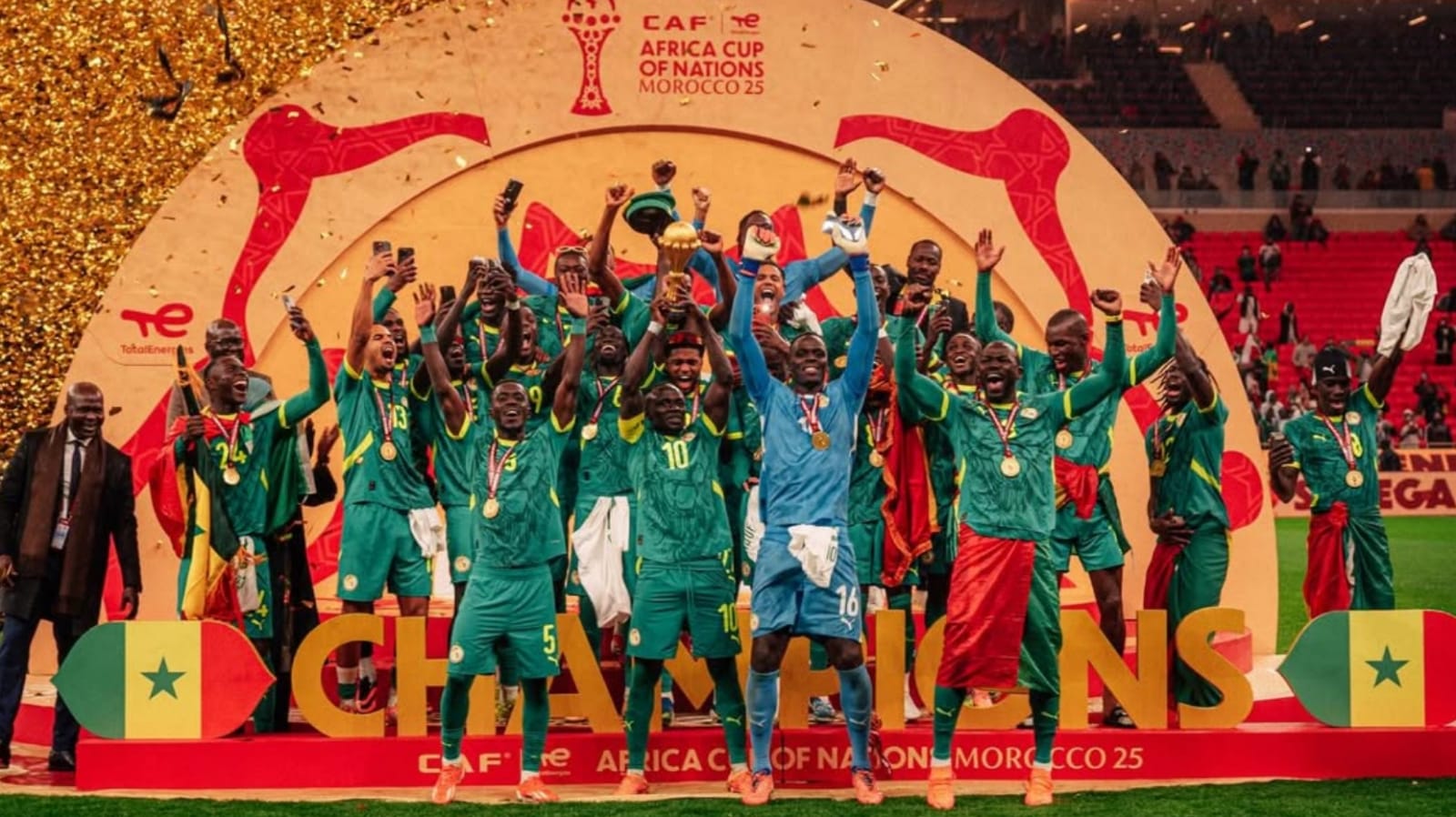 Senegal Juara AFCON Setelah Suporter Marah dan Pemain Mengancam Tinggalkan Lapangan