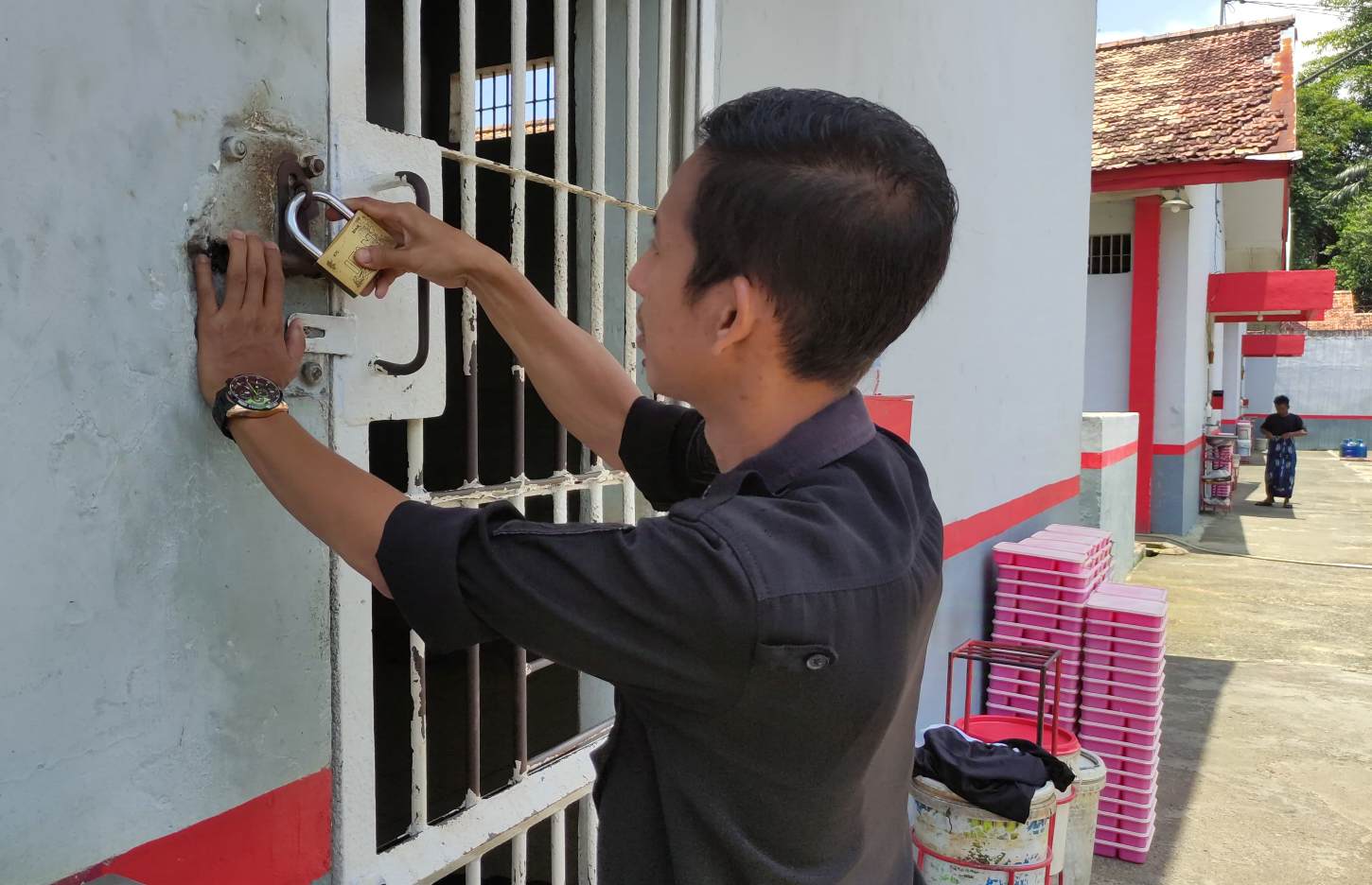 Lapas Sekayu Rutin Lakukan Pemeriksaan Gembok Kamar Warga Binaan