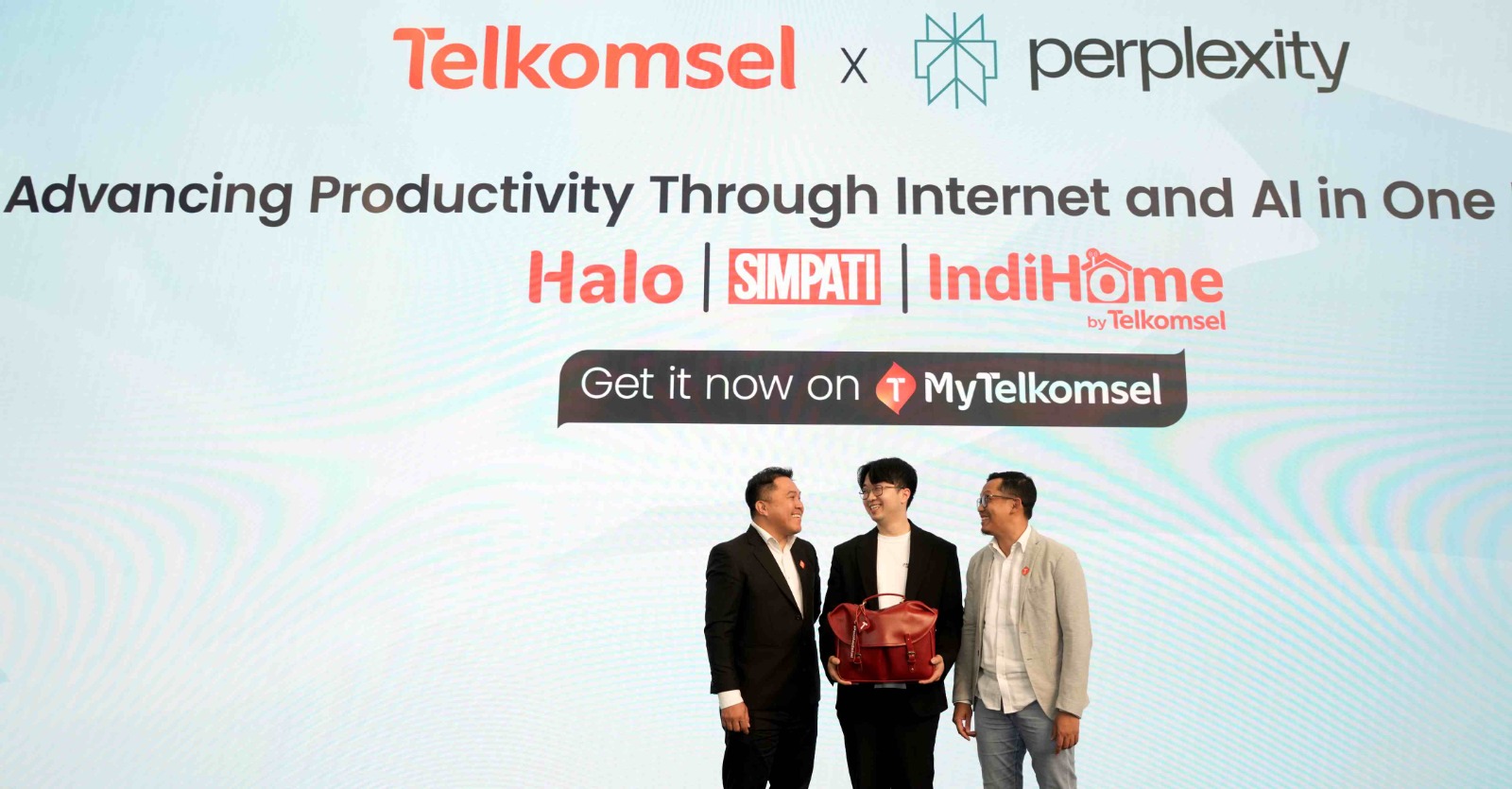 Telkomsel dan Perplexity Hadirkan Bundling Konektivitas dan AI Pertama di Indonesia, Perluas Adopsi Teknologi 