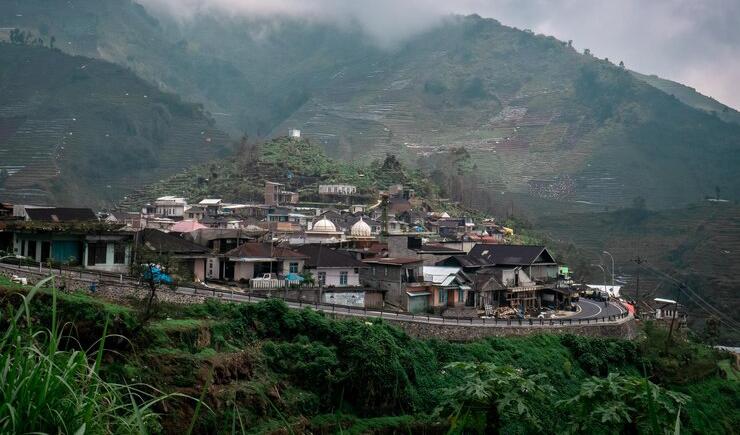 Pesona 7 Desa yang Dijuluki Desa Terkaya di Indonesia, Seluruh Warga Auto Sultan