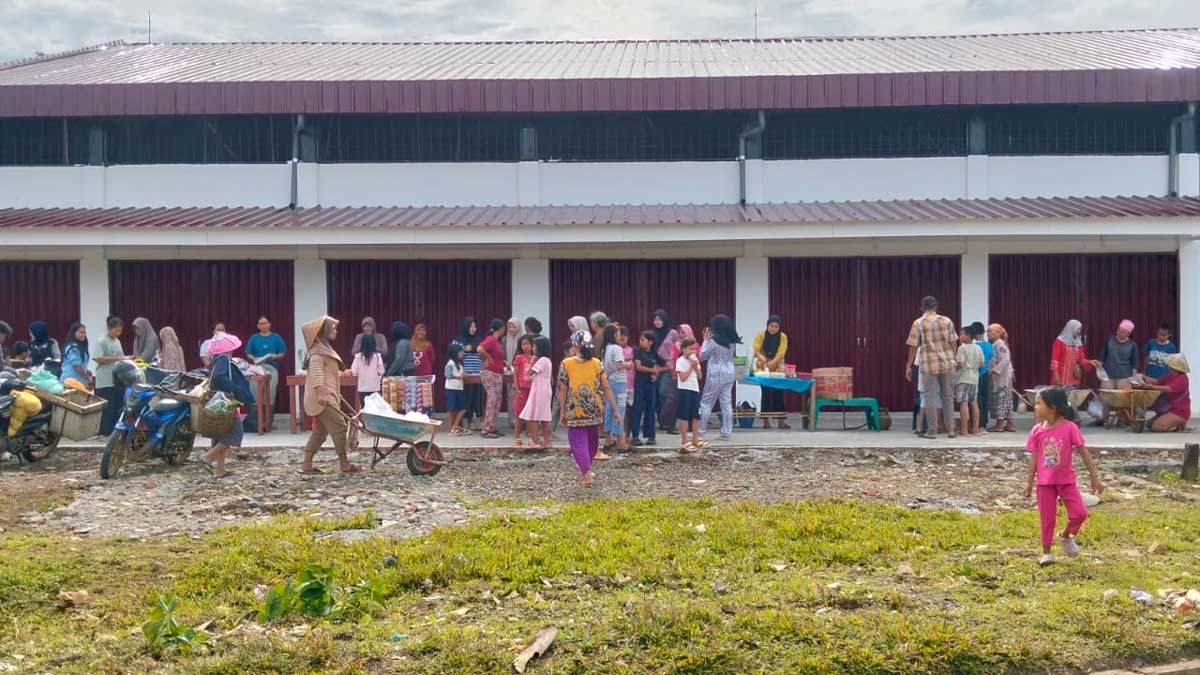 Geliat Ekonomi di Desa Geramat: Pelataran KDMP Jadi 'Surga' Takjil dan Sayur Mayur