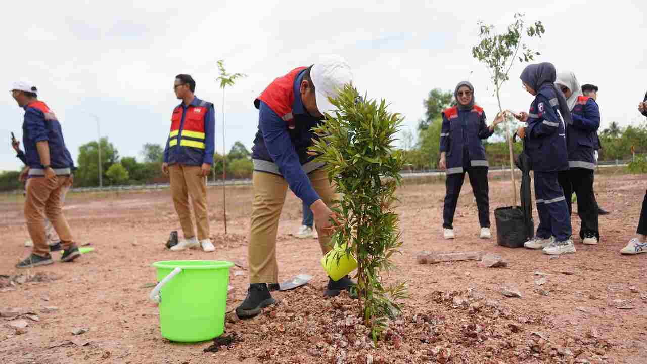 Hari Bumi Sedunia 2025, HK Tanam 1.980 Pohon, Dukung Net Zero Emission Indonesia 2060