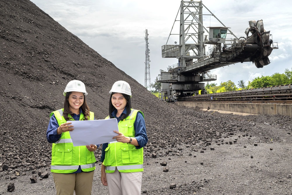 Tingkatkan Peran Perempuan di Industri Pertambangan, Srikandi Bukit Asam Jalin Sinergi dengan Women in Mining 