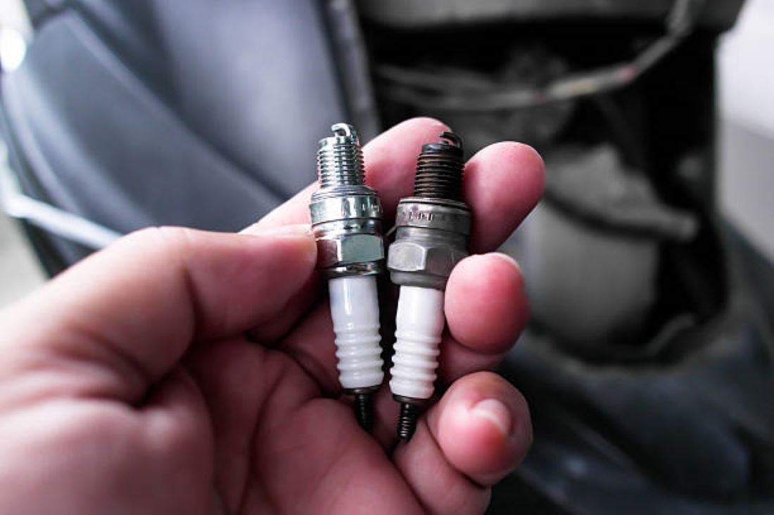 SERING DIABAIKAN! Ternyata Ini Faktor Penyebab Busi Motor Cepat Mati