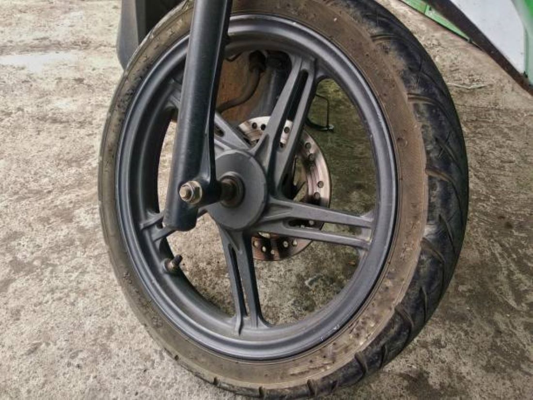 Jangan Bingung! Ini Penyebab Sokbreker Motor Bocor Lagi Meski Baru Ganti Sil
