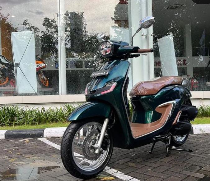 Review 2 Skutik Matik Premium, Honda Stylo 160 vs Yamaha Grand Filano, Kamu Lebih Suka yang Mana?