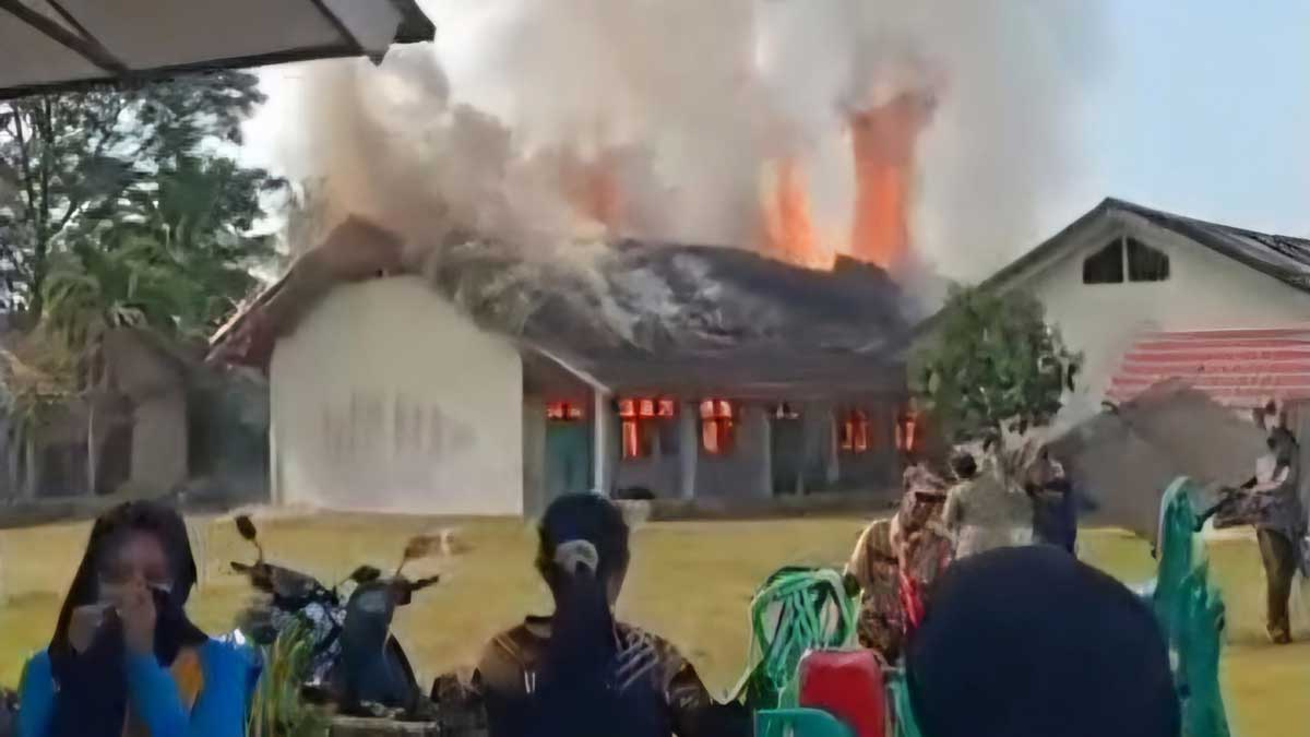 3 Ruang Kelas SMPN 2 Bunga Mayang Hangus Terbakar, Kerugian Capai Rp150 Juta