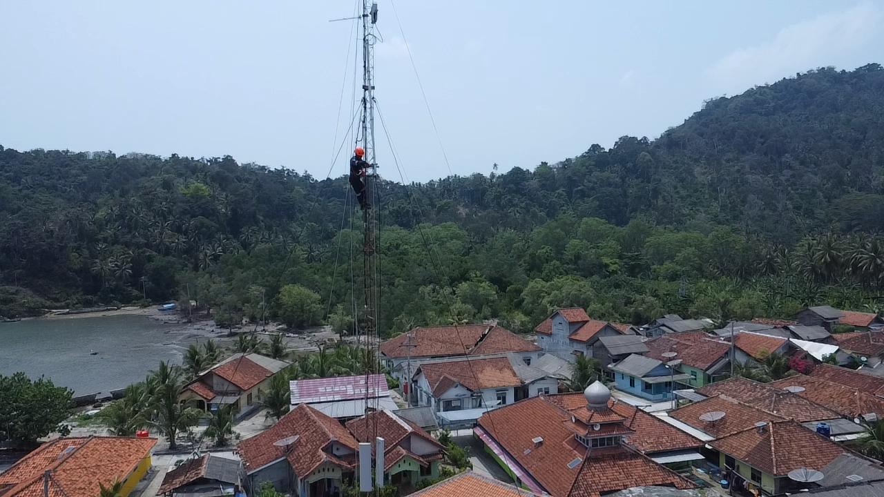 Terapkan Teknologi Rural Star, Telkomsel Perluas Jangkauan Jaringan 4G/LTE di Desa Pulau Legundi