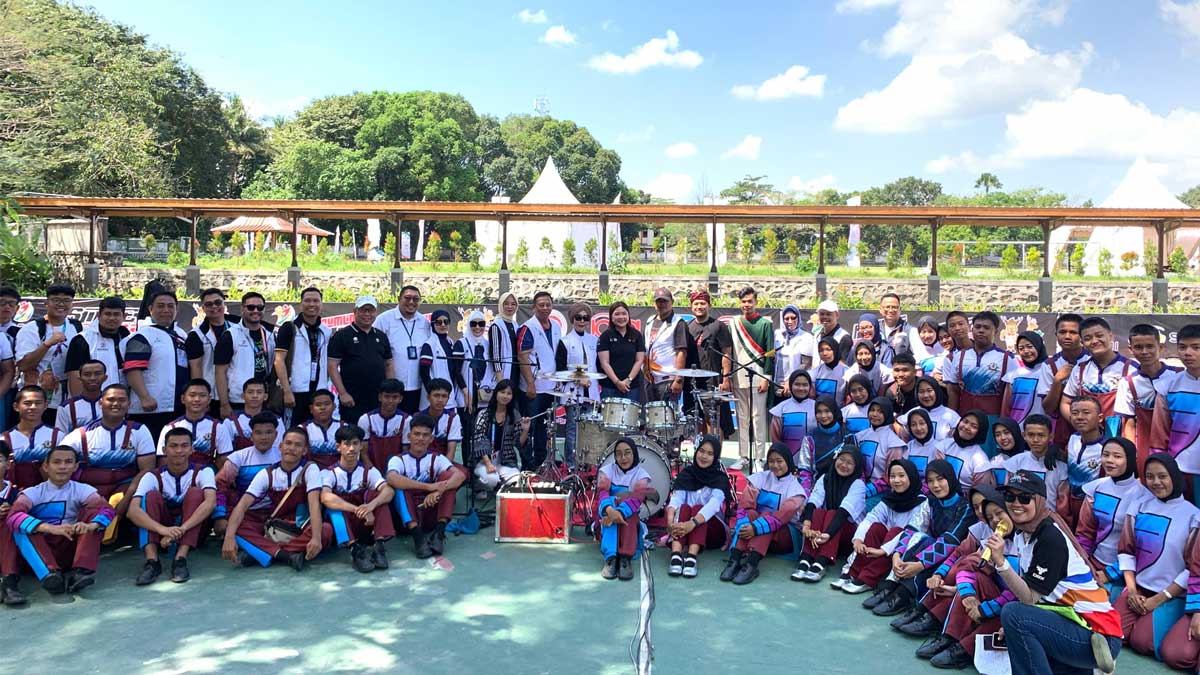 Marching Band Bukit Asam Ukir Prestasi Gemilang, Juara II Nasional di FORNAS VIII 2025