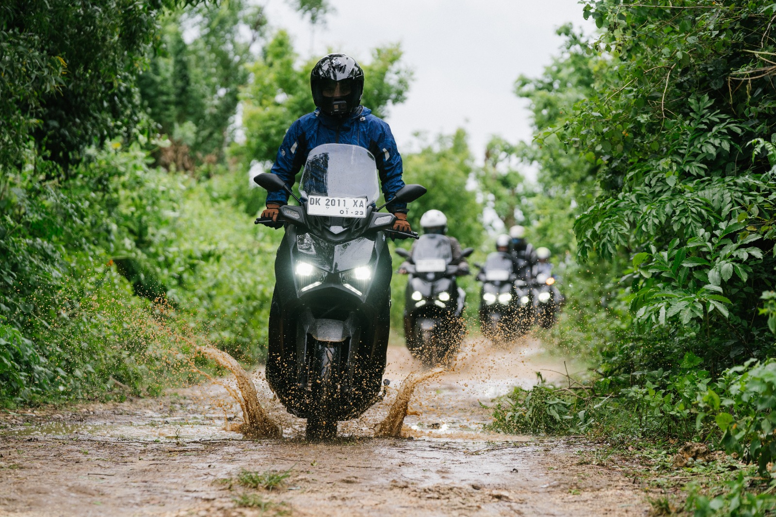 Yamaha Bagikan Tips 6 Cara Berkendara Sepeda Motor di Musim Hujan