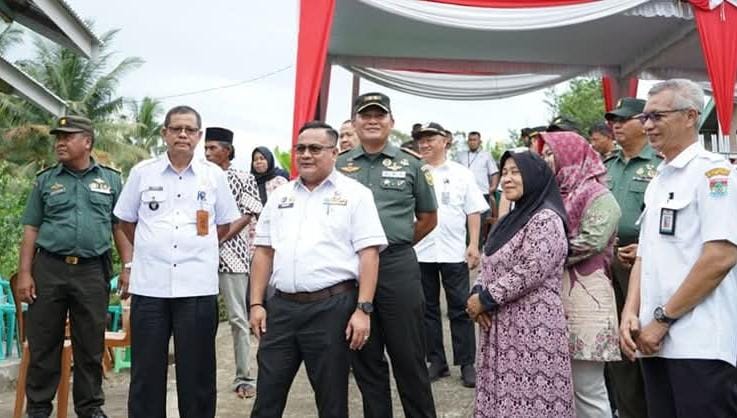 Sekda H Trisko Defriyansa Hadiri Peresmian Pembangunan MCK Umum dan Rehab Rumah Tidak Layak Huni 