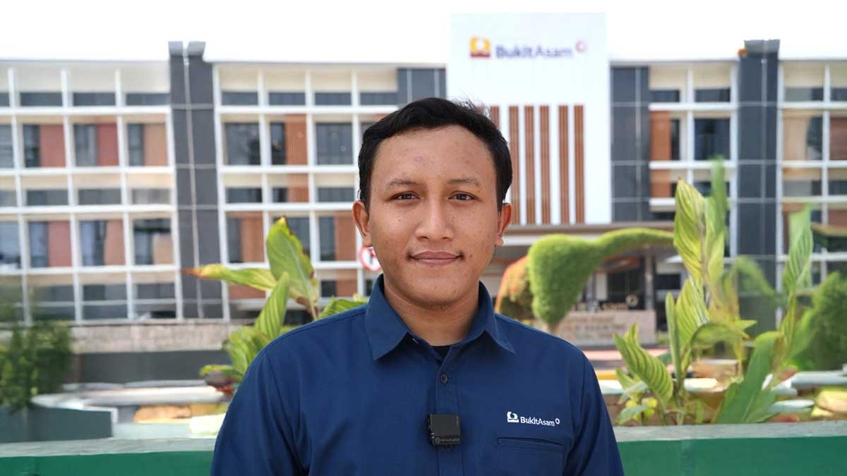 Cerita Anak Buruh Harian, Bisa Fokus Kuliah Berkat Beasiswa dari Bukit Asam