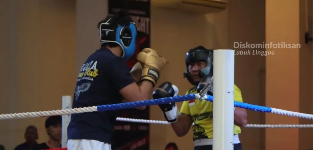 Puluhan Peserta Ikuti Kejuaraan Boxing Lubuk Linggau Fight Night 4.0