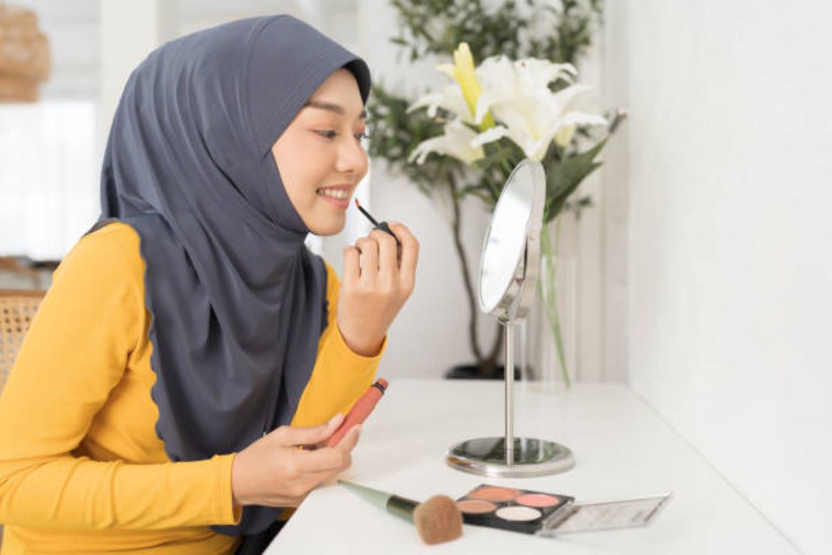 7 Arti Mimpi Tentang Lipstik, Mulai dari Sifat Feminim Hingga Bentuk Penghianatan