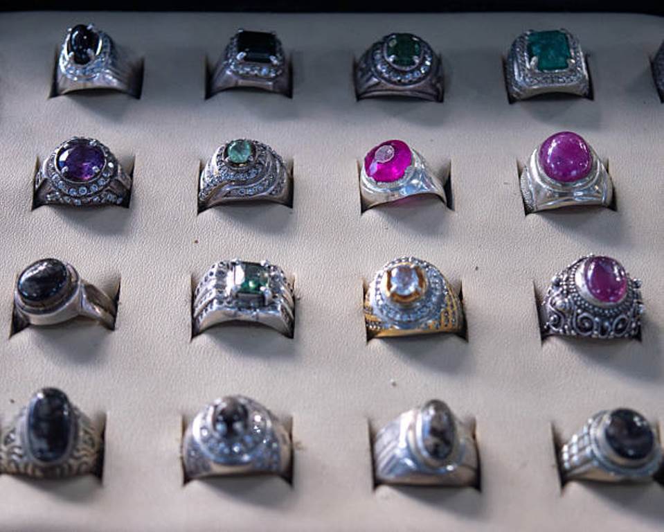 BAHAYA! 4 Batu Akik Ini Disebut Pembawa Sial, Pemakainya Bakal Menghadapi Nasib Buruk