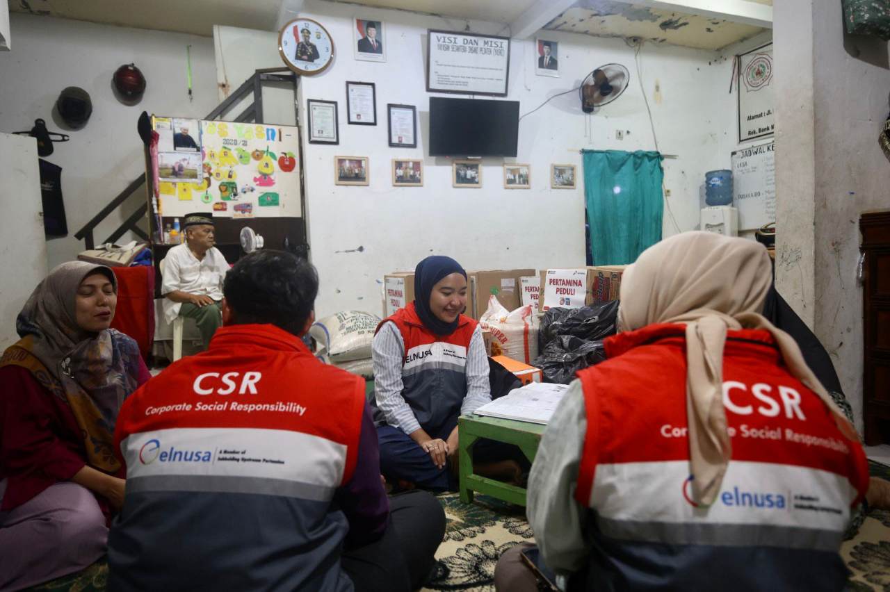 Pekerja Elnusa Salurkan Bantuan untuk Anak Yatim Piatu dan Dhuafa
