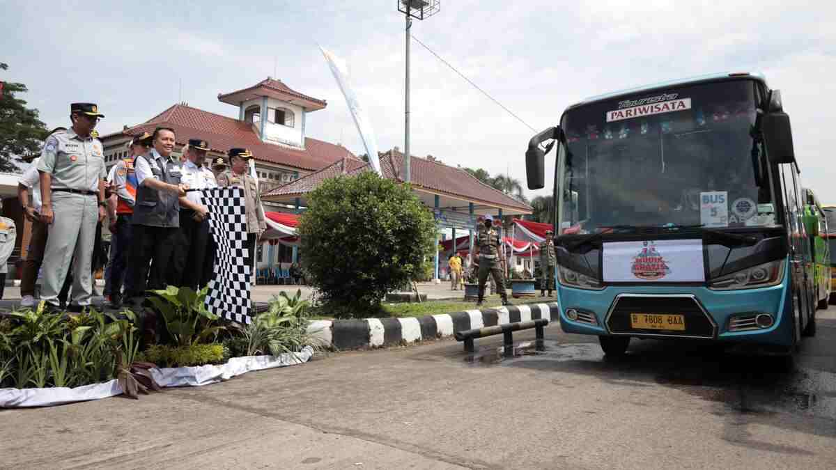 17 Bus Berangkatkan Ratusan Pemudik Gratis Serentak se-Sumsel 2024, Terjauh Tujuan Akhir Surabaya