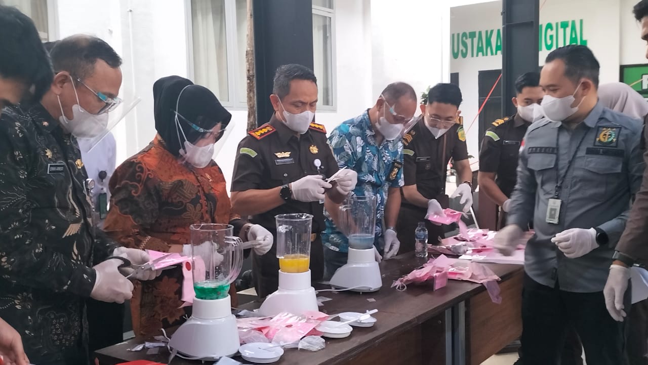 Kejari Lubuklinggau Musnahkan Barang Bukti Berkekuatan Hukum Tetap, Berikut Rinciannya