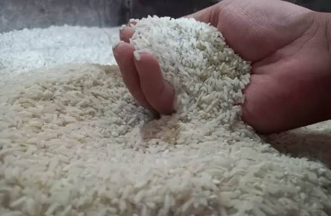 MARAK PENIPUAN! Ini Cara Membedakan Beras Medium dan Beras Premium