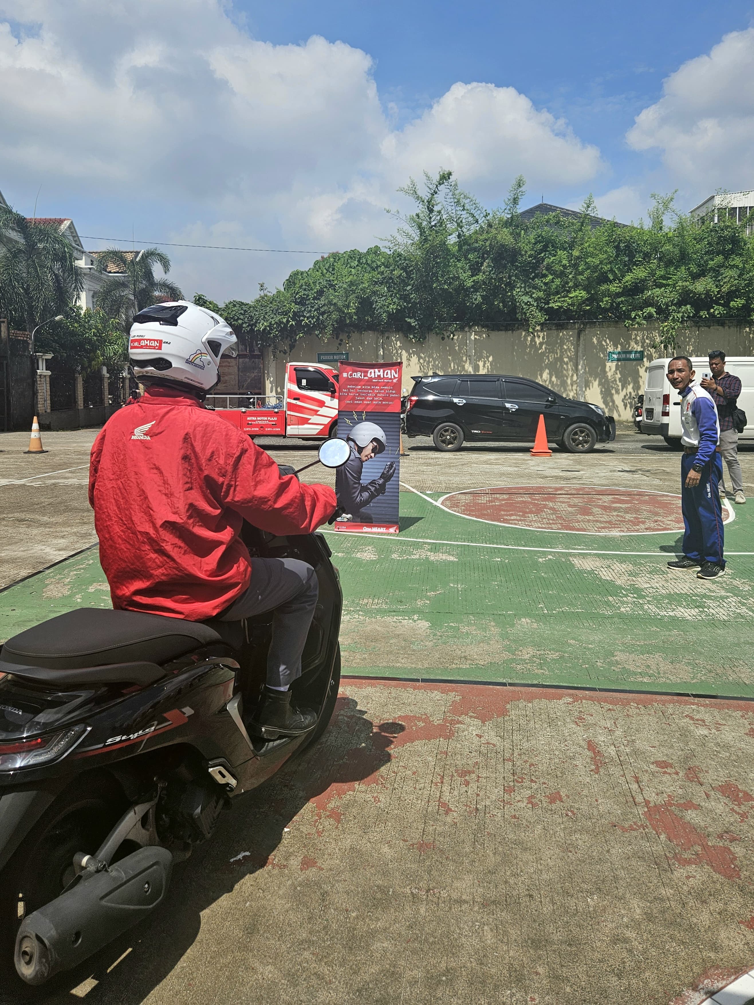 Rangkaian ESG Mission, Astra Motor Sumsel Gelar Safety Riding Fomo di SMA Adabiyah Palembang