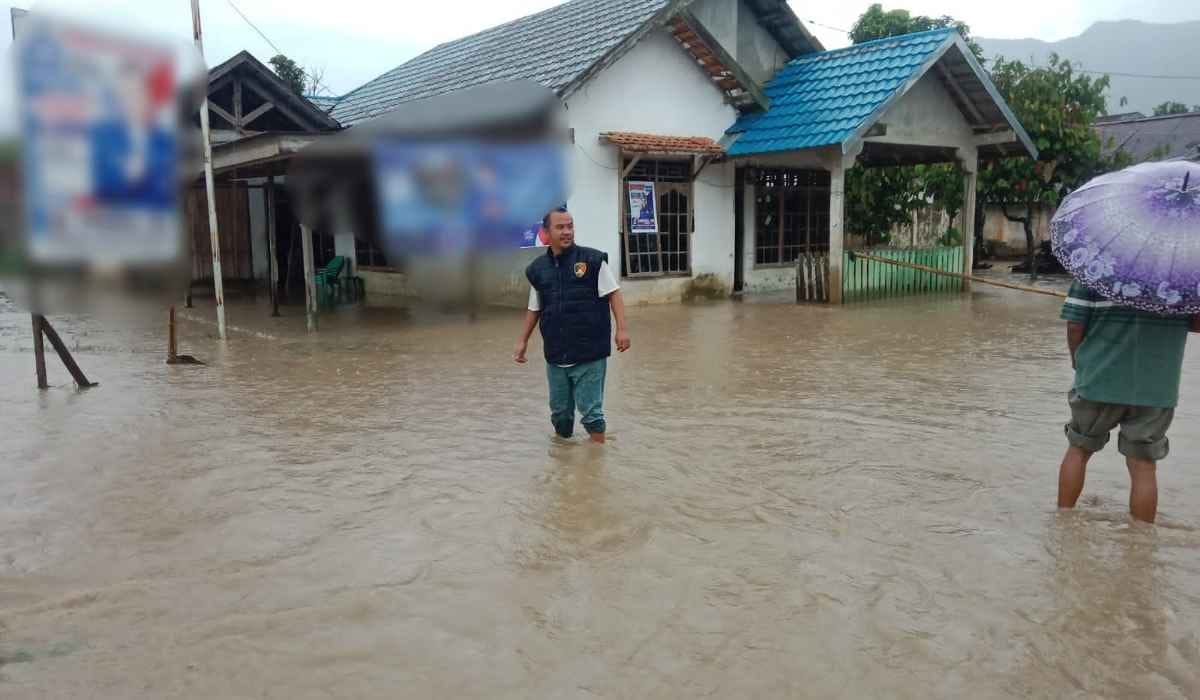Banjir Landa Beberapa Desa di Empat Lawang, Ketinggian Air Capai Lutut Orang Dewasa 