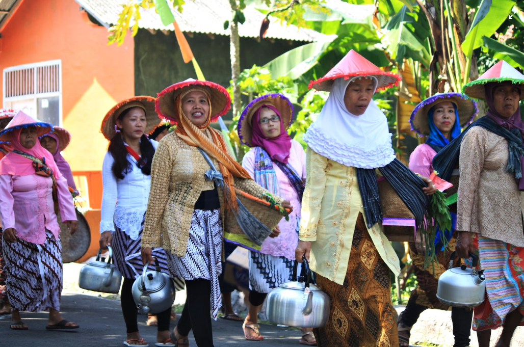 Kampung Unik di Jawa Barat, Warga Dilarang Jadi PNS dan Berdagang, Mengapa?