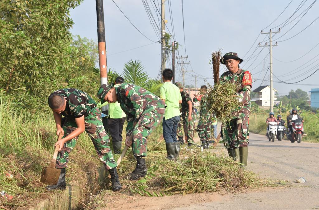 Jelang HUT Ke-77 TNI, Kodam II/Swj Bersihkan Tempat Ibadah Secara Serentak