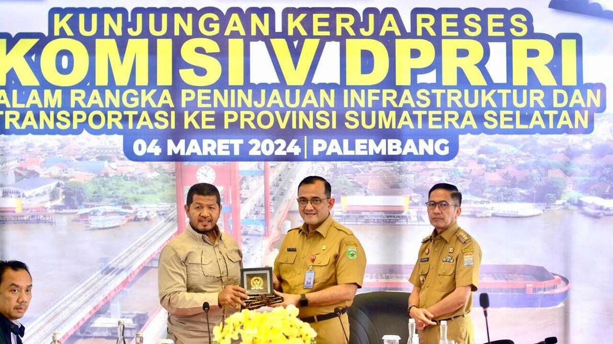 Tinjau Infrastruktur di Kota Palembang, Plh Sekda Edward Candra Dampingi Reses Komisi V DPR RI