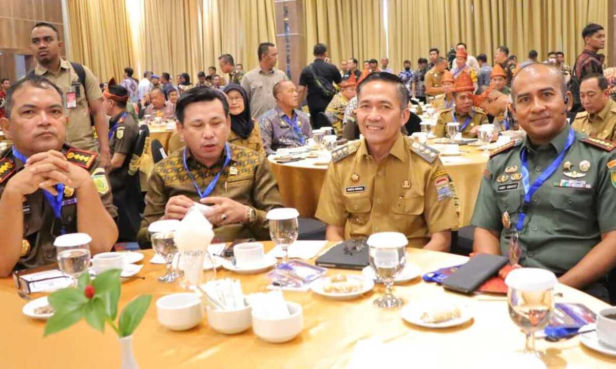 33 Ribu Lebih Anggota KPPS Palembang Dilantik, Ratu Dewa: Jaga Amanah dan Junjung Persaudaraan