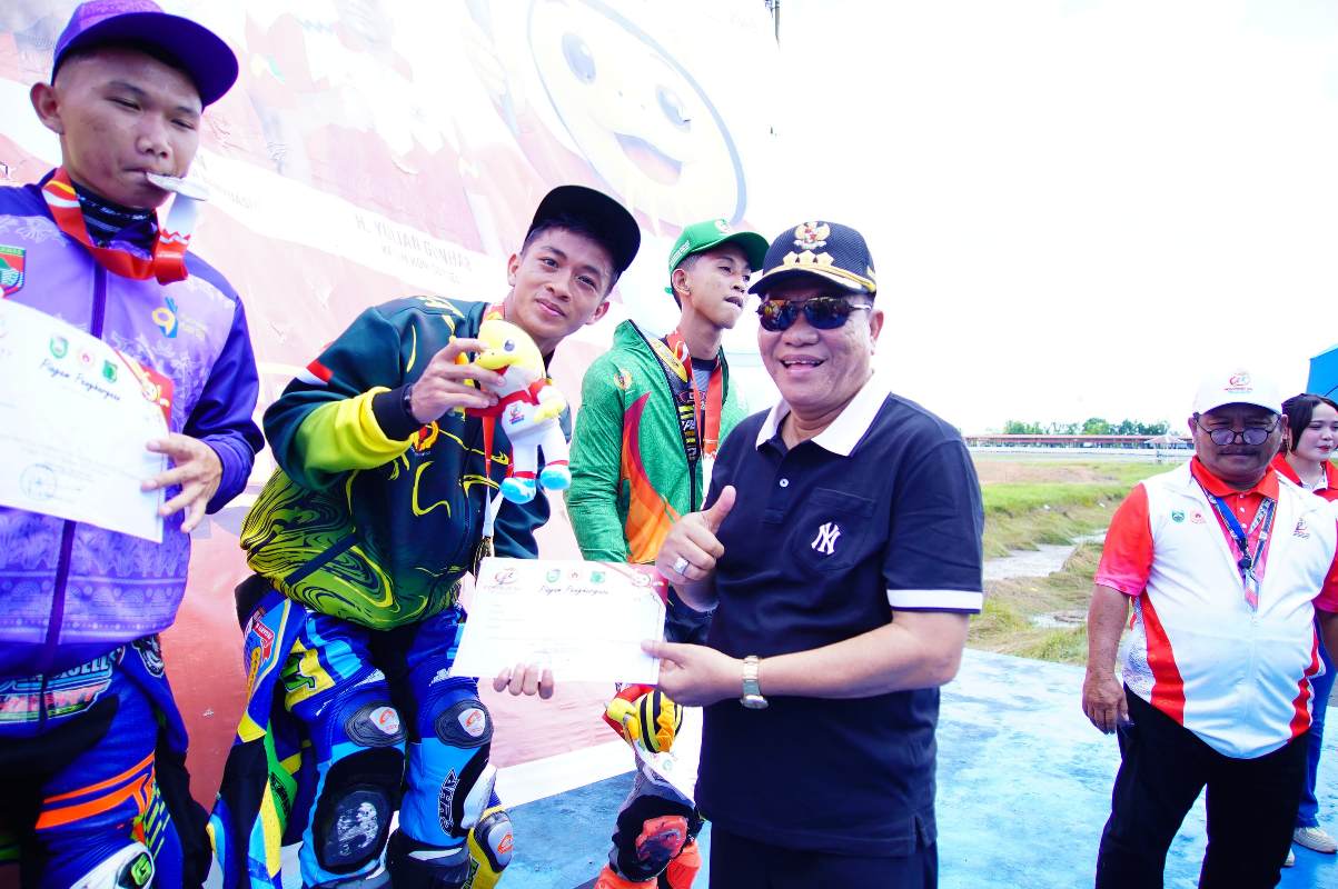 Bupati Muba Saksikan Ketegangan Final Cabor Bermotor Porprov Sumsel XV di Skyland Sekayu
