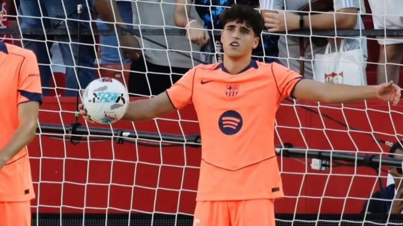 Bek Barcelona Pau Cubarsi Jadi frustrasi Usai Kekalahan Memalukan dari Sevilla