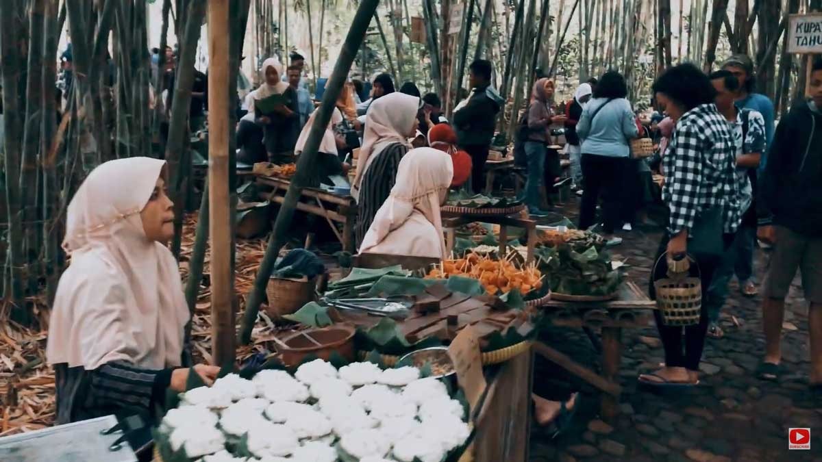 Pasar Unik di Temanggung, Dilarang Pakai Rupiah, Belanja Mesti Gunakan Koin Khusus 