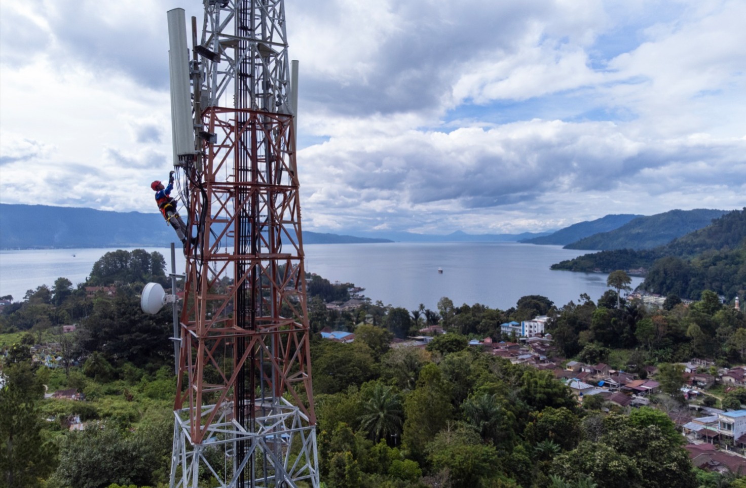 Jaringan XL Aman Terkendali selama Libur Ramadan dan Lebaran 2025, Kota di Sumsel Catat Kenaikan Trafik 