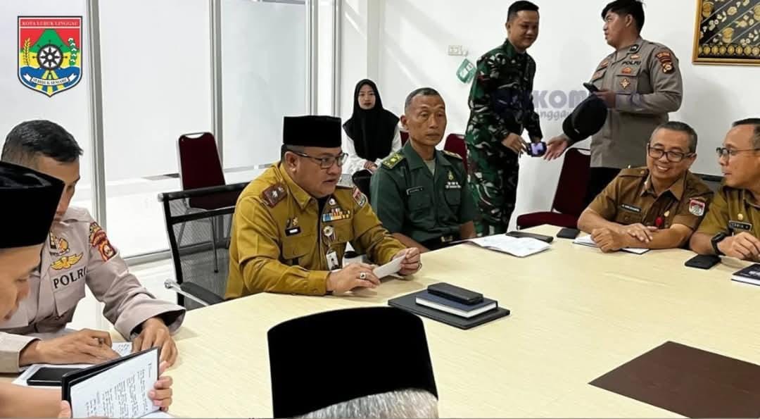 Sekda Kota Lubuk Linggau H Trisko Defriyansa Pimpin Rapat Persiapan Shalat Idul Fitri 1446 H