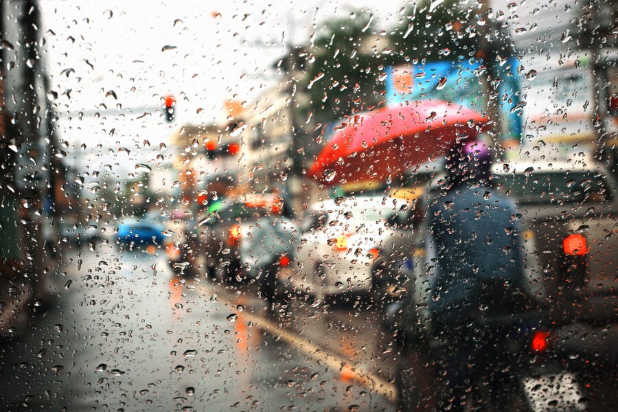 Waspada, Hujan Lebat Disertai Petir dan Angin Kencang Masih Melanda Wilayah Sumsel Hari Ini 26 April 2024 