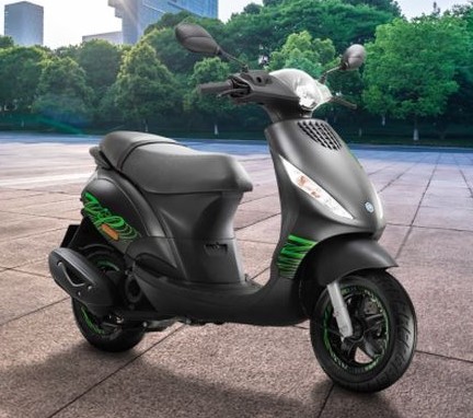 Piaggio Zip Luncurkan Motor Matic Khusus Pelajar, Harganya Bikin Emak-Emak Menangis