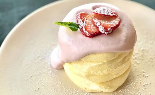 Dijamin Mengembang, Cobain Resep Souffle Pancake Jepang di Rumah