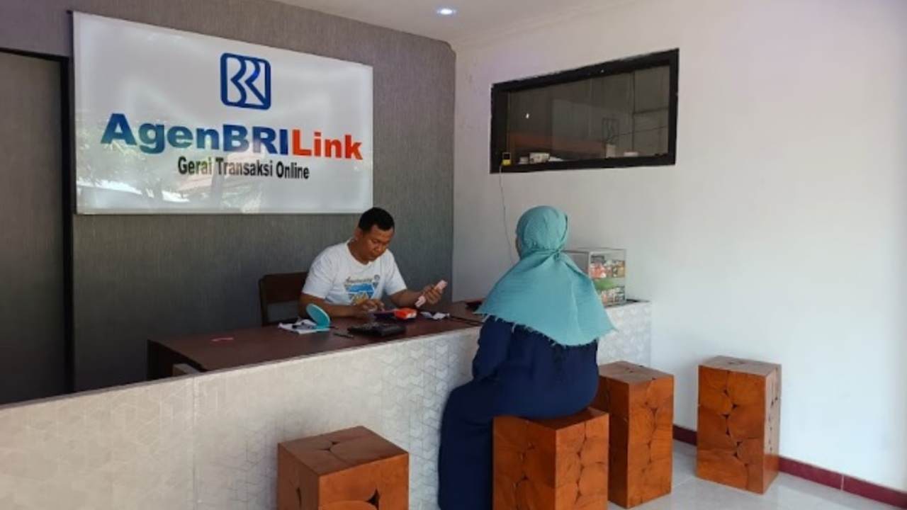 Berawal Coba-coba, AgenBRILink di Situbondo Ini Berhasil Dekatkan Akses Perbankan bagi Masyarakat Sekitar